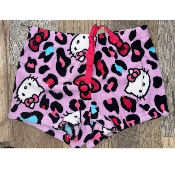 Hello Kitty Other - Hello Kitty Fleece Shorts pink leopard print size small new Y2K